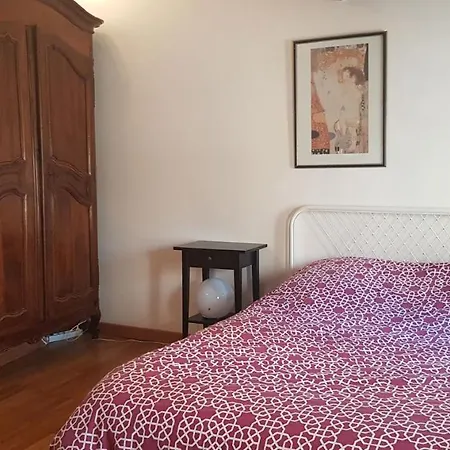 La Maison Entre Les Arenes Et La Gare *